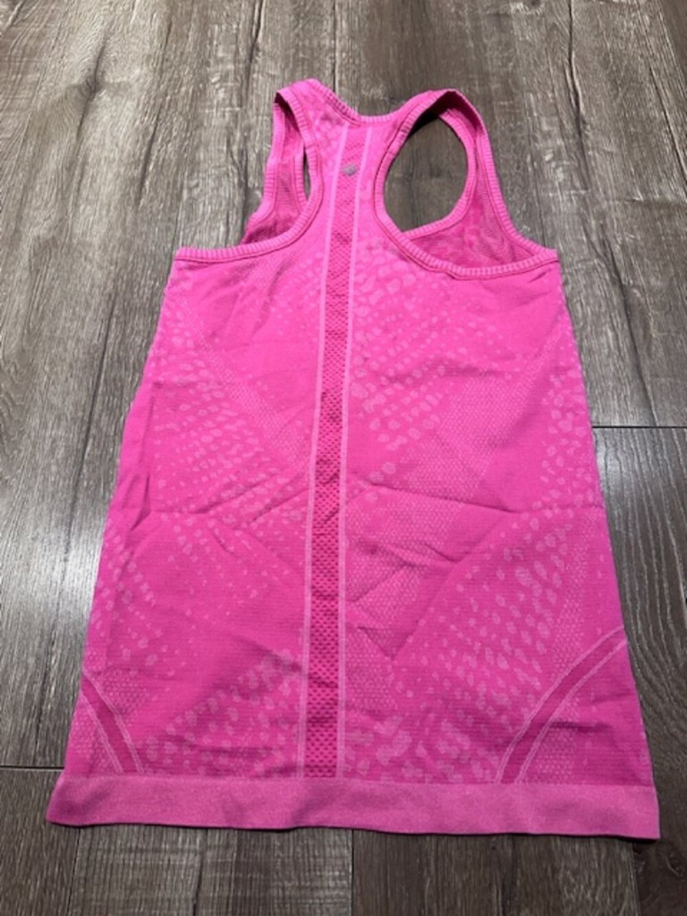 Lululemon Run swiftly bright pink tank top size 4
